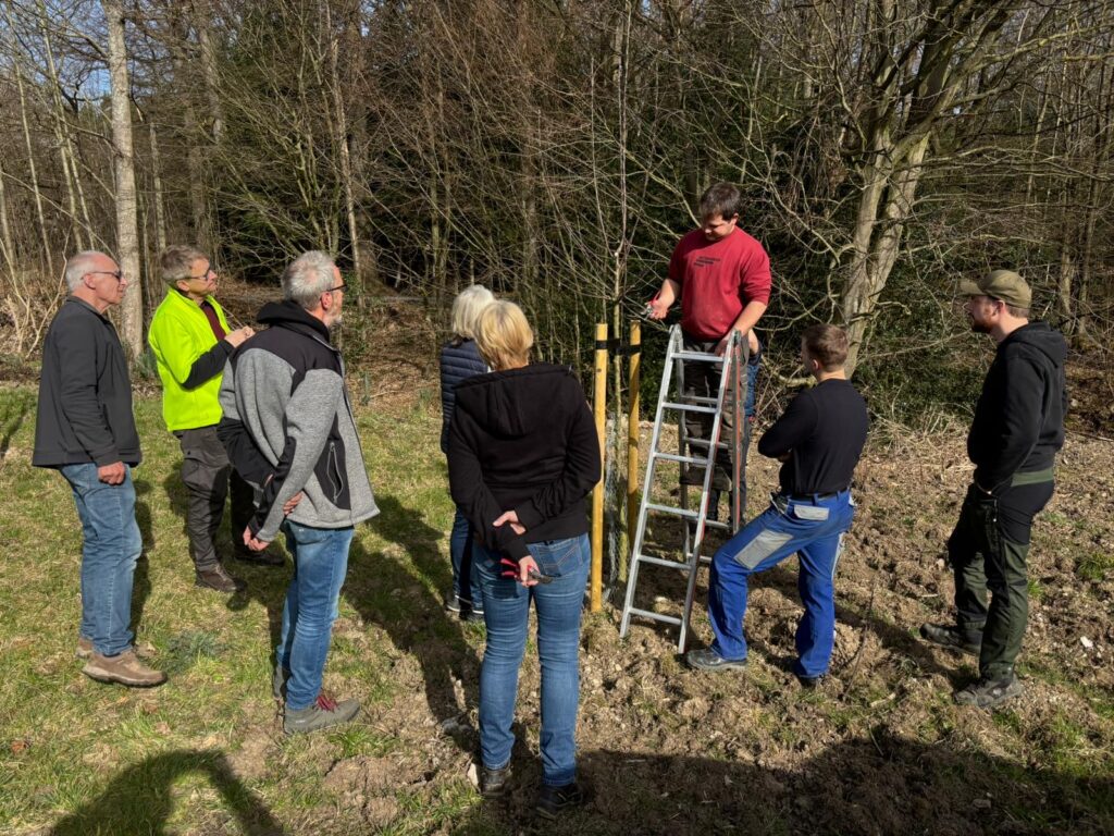 Praktischer Pflanzschnittkurs des Hegerings Menden